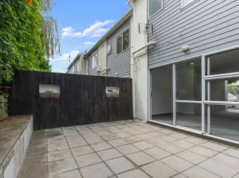 7/218 Captain Springs Road, Onehunga