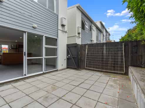 7/218 Captain Springs Road, Onehunga