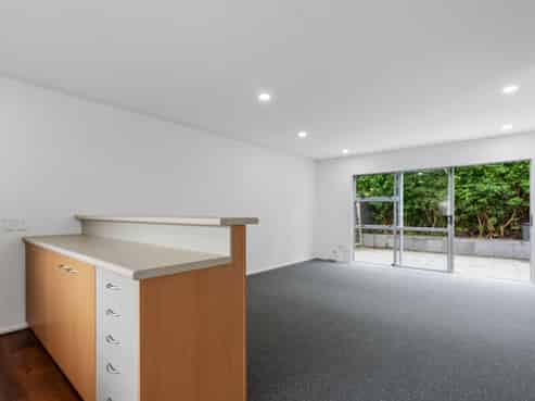 7/218 Captain Springs Road, Onehunga