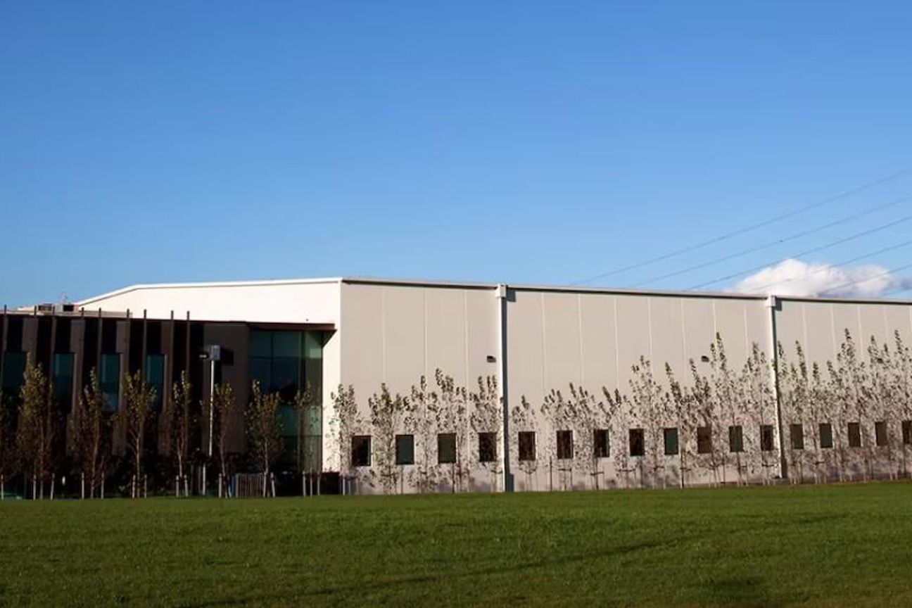Highbrook Business Park – 5,800 sqm High-Quality Warehouse + - Vista 3