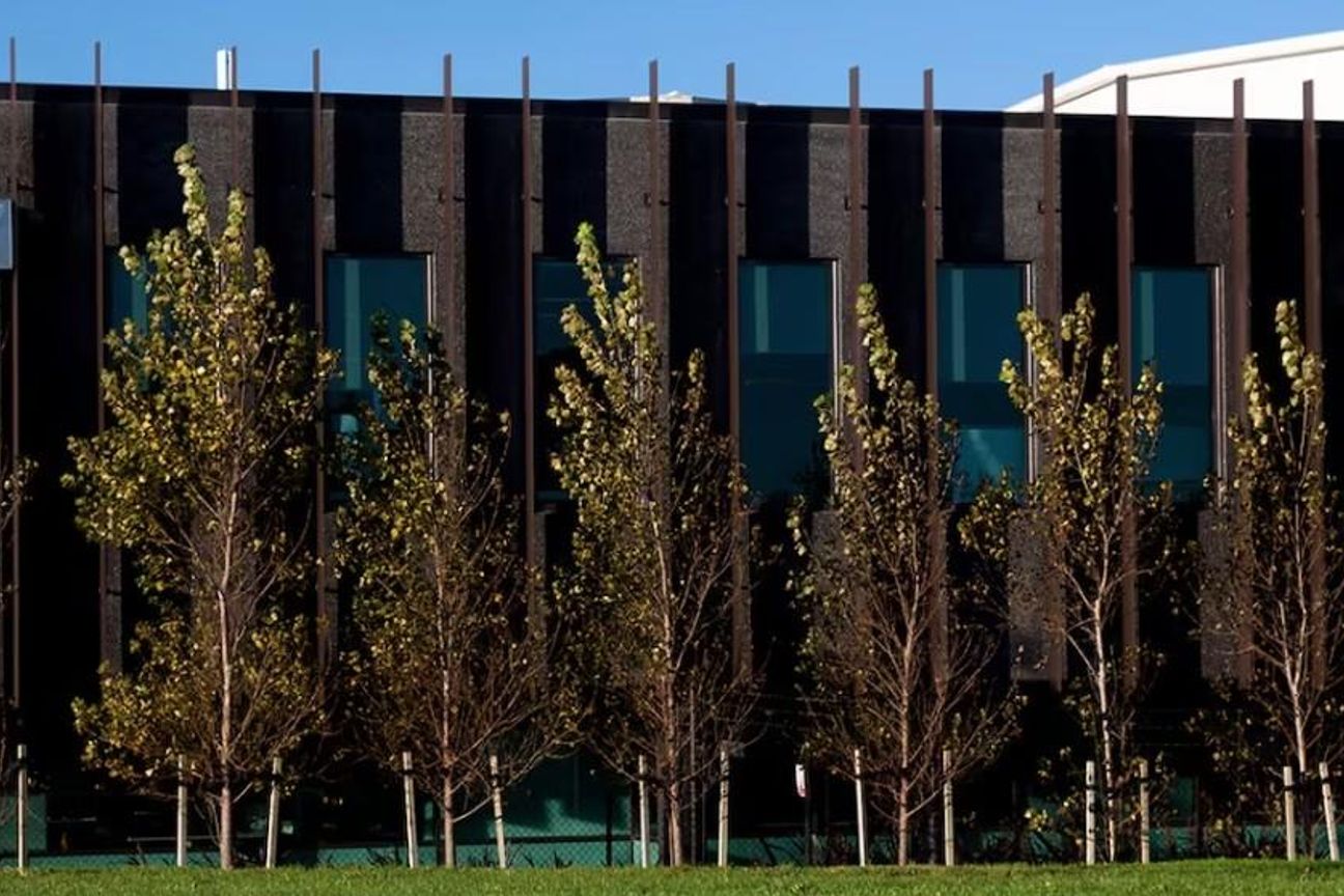 Highbrook Business Park – 5,800 sqm High-Quality Warehouse + - Vista 2