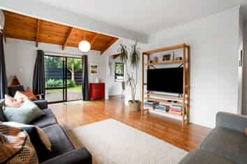 2/73 Beach Haven Road, Beach Haven