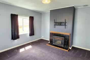 107 Brooklands Road, Brooklands