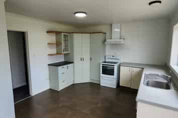 107 Brooklands Road, Brooklands