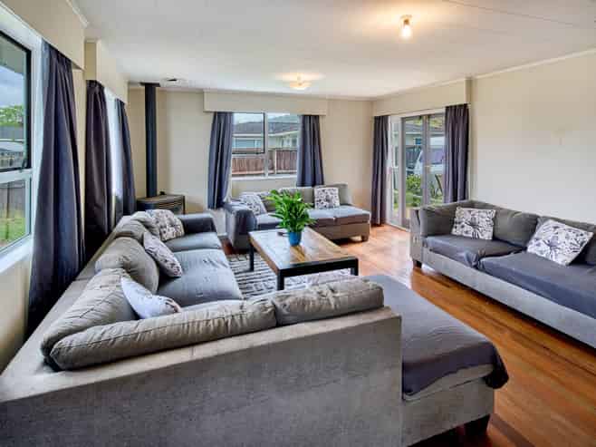 14 Indiana Grove, Totara Park