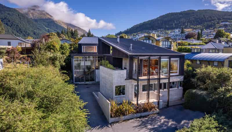 44-46 Park Street, Queenstown Central