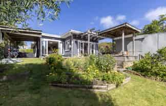 12 Tui Road, Raumati Beach