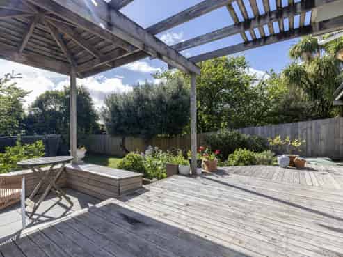 12 Tui Road, Raumati Beach