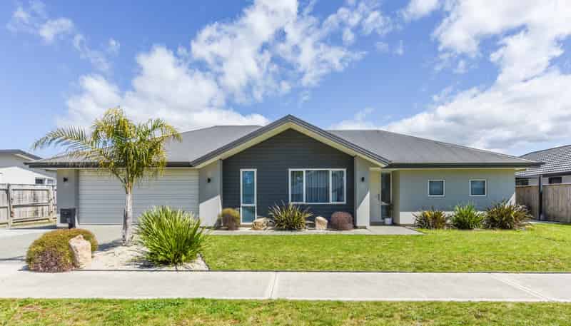 32 Oakdale Grove, Richmond