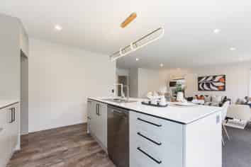 32 Oakdale Grove, Richmond