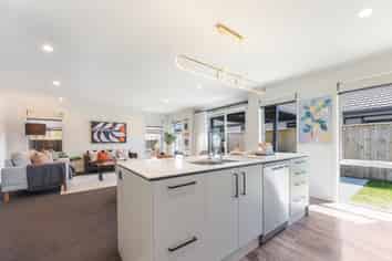 32 Oakdale Grove, Richmond