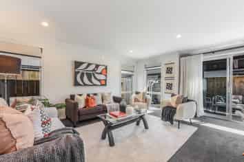 32 Oakdale Grove, Richmond
