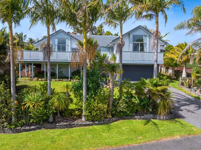 57 Esther Place, Red Beach