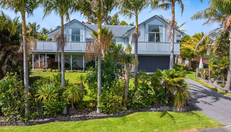 57 Esther Place, Red Beach