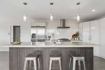 36 Benmore Crescent, Pyes Pa