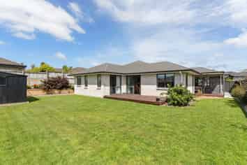 36 Benmore Crescent, Pyes Pa