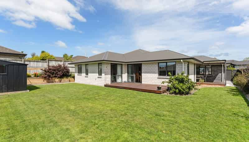 36 Benmore Crescent, Pyes Pa