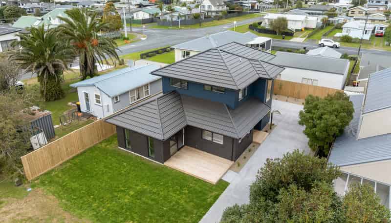 101 The Square, Whangamata
