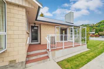  9 Soleares Avenue, Mount Pleasant