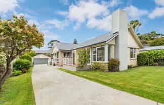  9 Soleares Avenue, Mount Pleasant