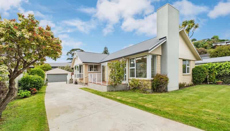  9 Soleares Avenue, Mount Pleasant