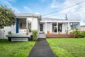 15 Enderby Drive, Te Atatu Peninsula