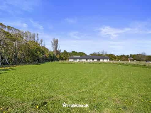 13 Te Awahohonu Lane, Otaki