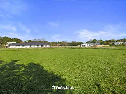 13 Te Awahohonu Lane, Otaki