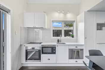 19D Cathedral Place, Parnell