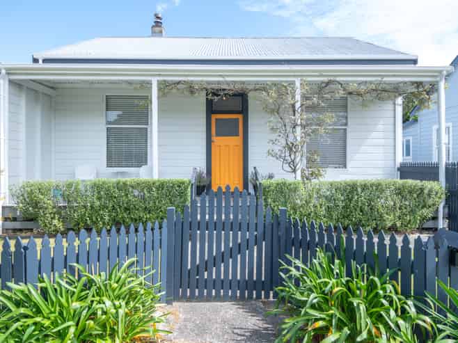 12 Root Street, Gisborne