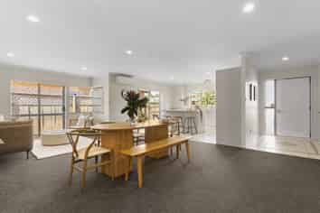 27 Red Hibiscus Road, Stanmore Bay