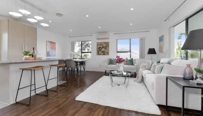 2/16 Caribbean Drive, Unsworth Heights