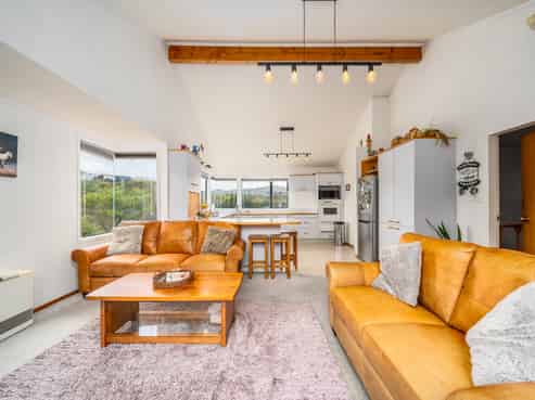 5 Longmont Terrace, Churton Park