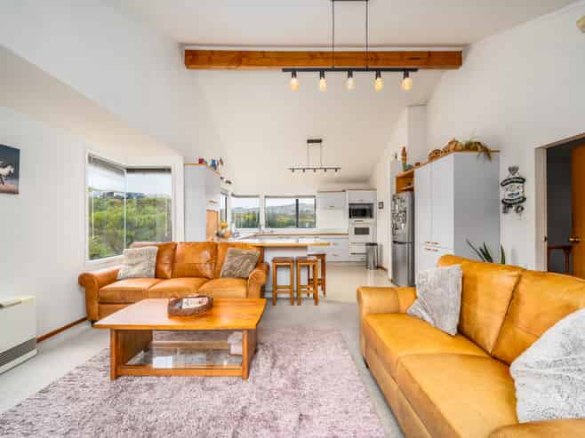 5 Longmont Terrace, Churton Park