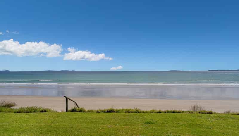 250 Kenwood Drive, Matarangi