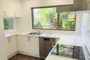 15B Allendale Rd, Mount Albert