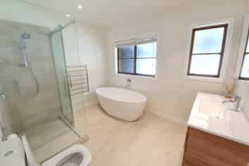 15B Allendale Rd, Mount Albert