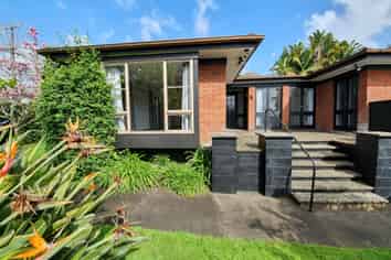 15B Allendale Rd, Mount Albert