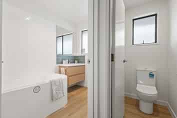 1/7 Peverel Street, Riccarton