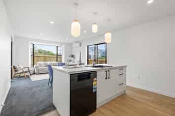 1/7 Peverel Street, Riccarton