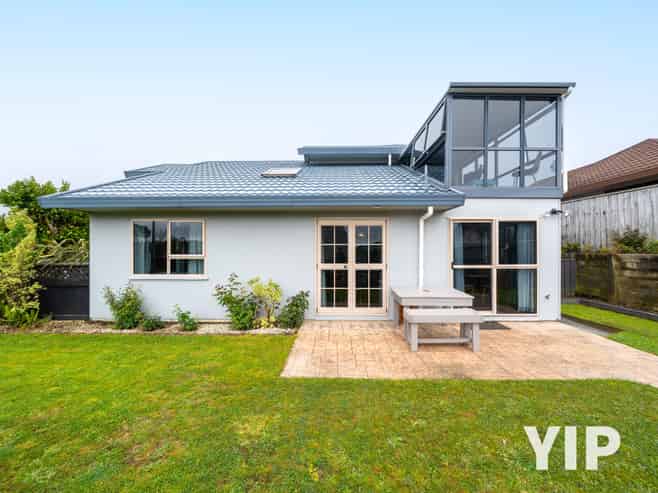 33 Peppertree Lane, Woodridge