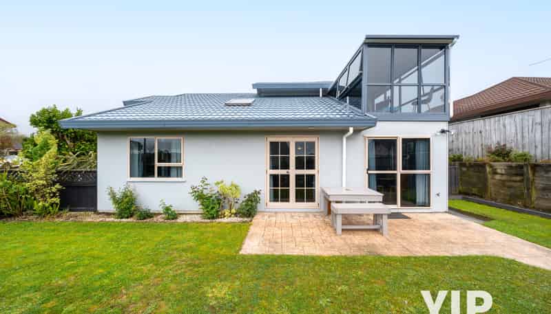 33 Peppertree Lane, Woodridge