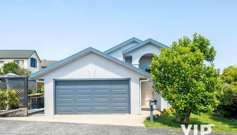 33 Peppertree Lane, Woodridge