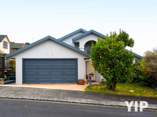 33 Peppertree Lane, Woodridge