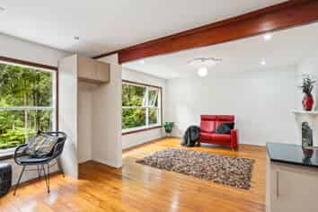 12 Kauri Loop Road, Oratia