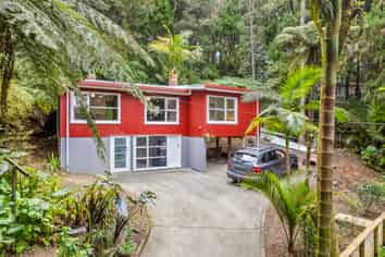 12 Kauri Loop Road, Oratia