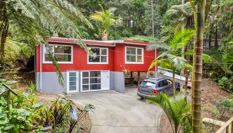 12 Kauri Loop Road, Oratia