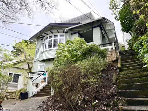 F2/370 The Terrace, Te Aro