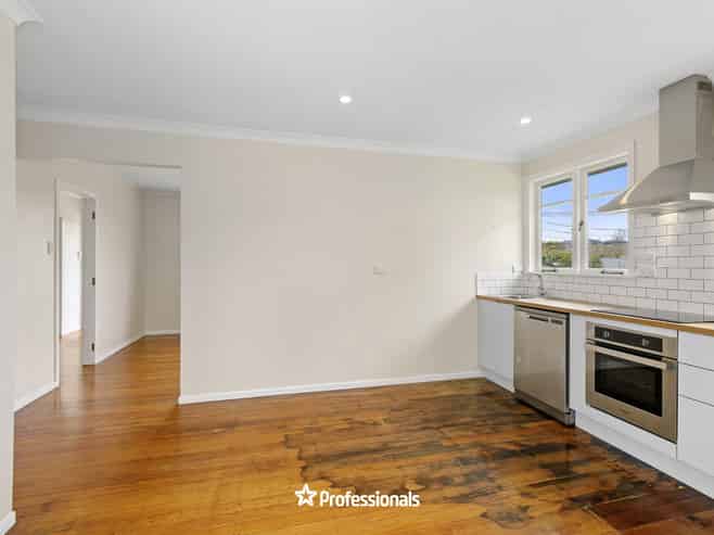 18 Titoki Road, Raumati Beach