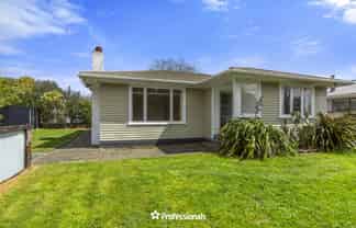 18 Titoki Road, Raumati Beach